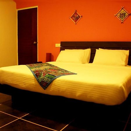Rockville Hotel Sultan Bathery Bagian luar foto