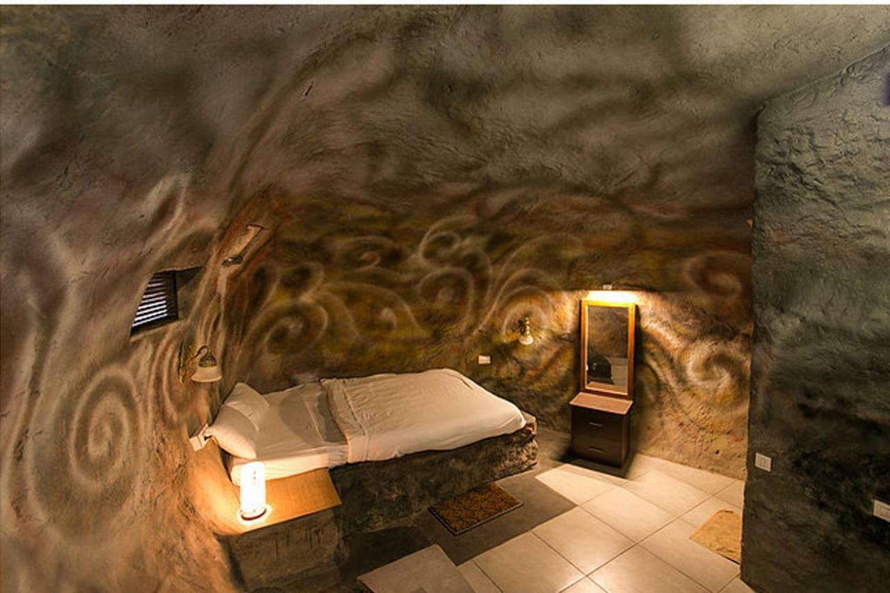 Rockville Hotel Sultan Bathery Bagian luar foto