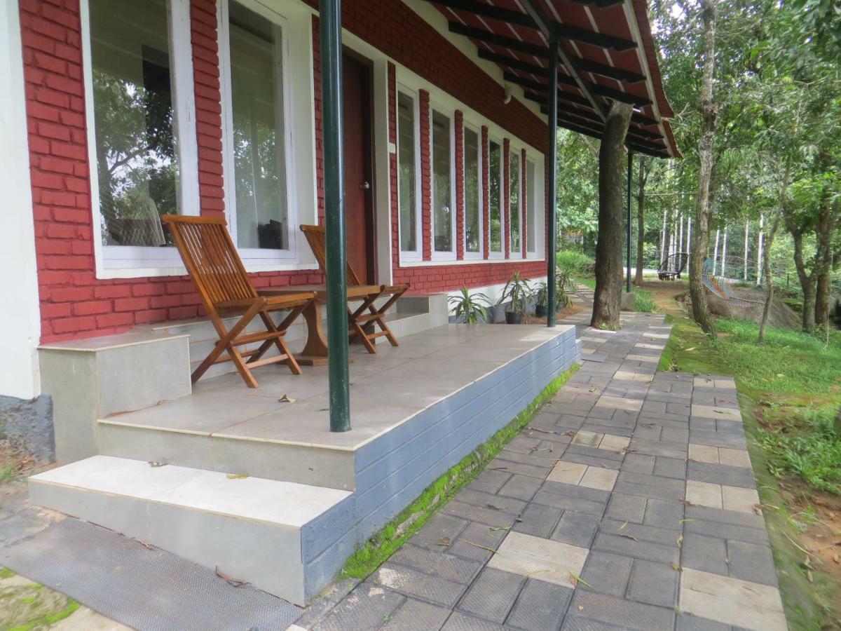 Rockville Hotel Sultan Bathery Bagian luar foto