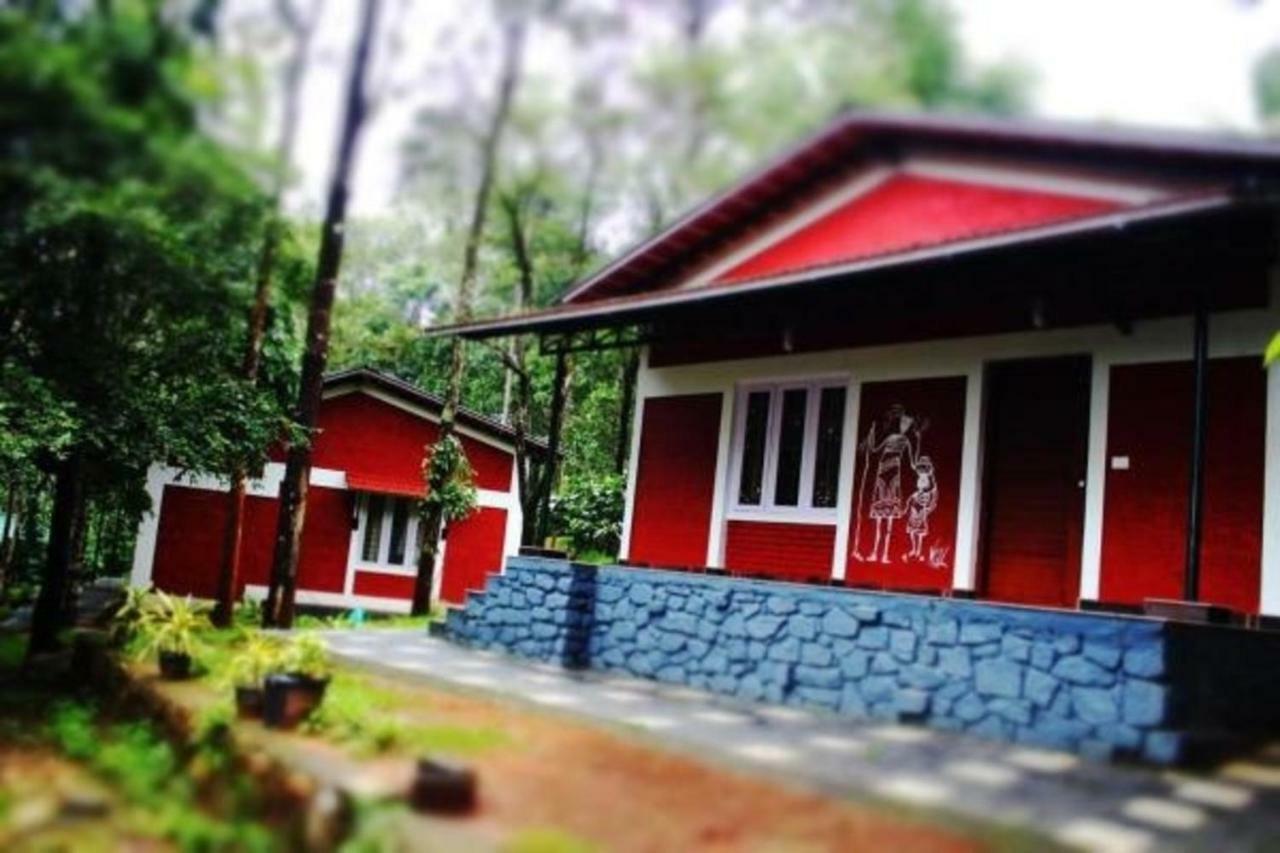 Rockville Hotel Sultan Bathery Bagian luar foto